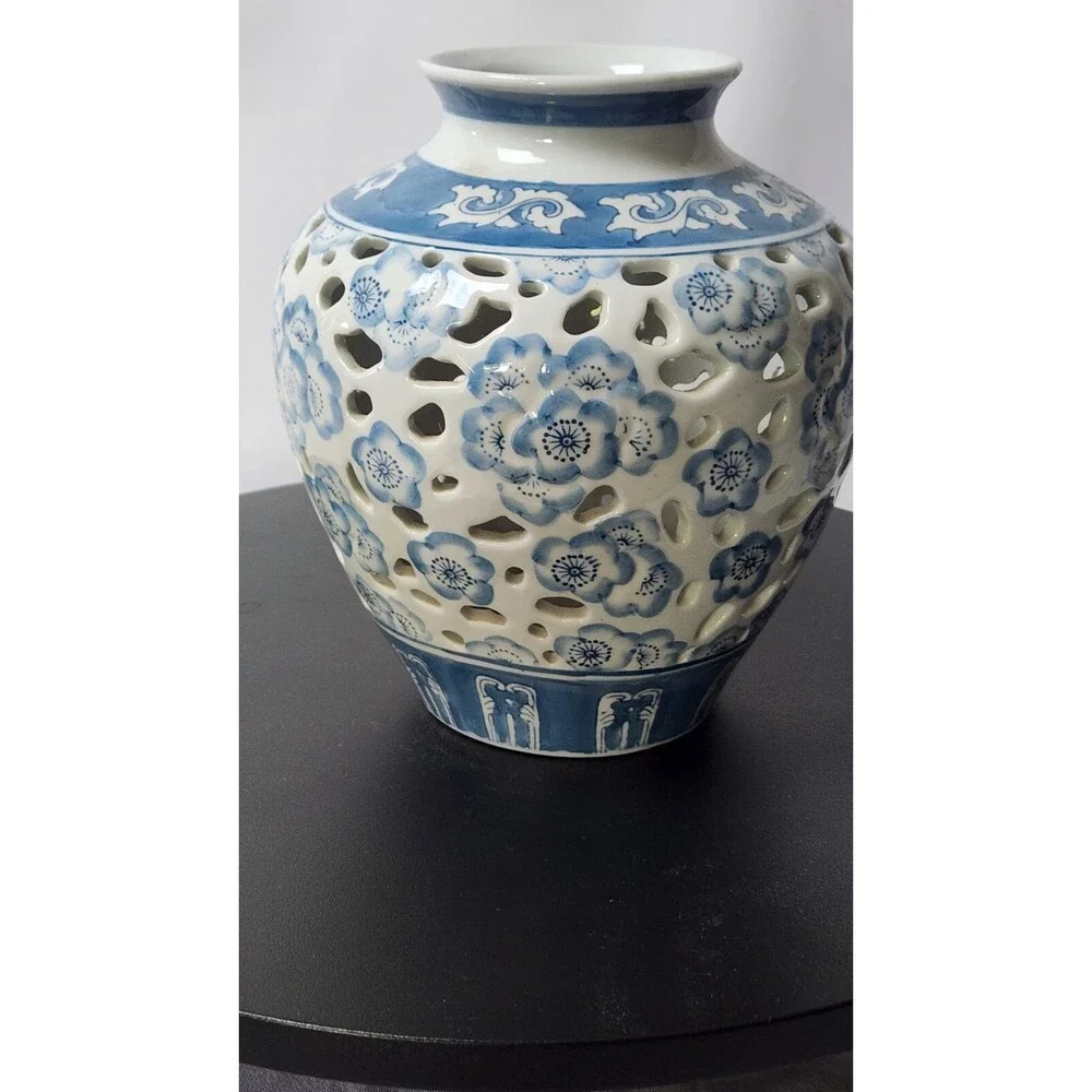 House dec ceramic Porcelain Vase Chinese Style  hollow-carved  8